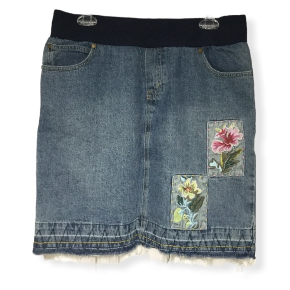 Jeans distressed maternity skirt size medium